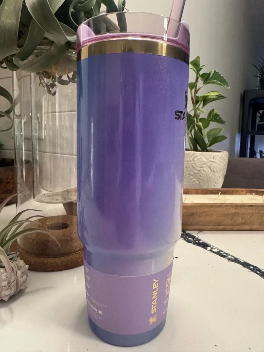 Stanley Stanley x Wicked Collaboration “Glenda for Good” 30 oz - Picture 2 of 2